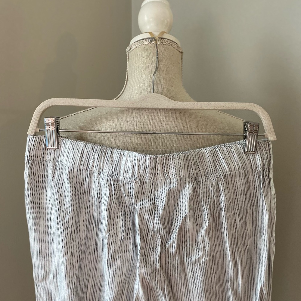 J. Jill White Grey Pinstriped Stretch Linen Pant - Picture 5 of 7